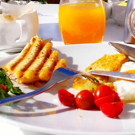 My Little Oda ve Kahvaltı Ermoupoli