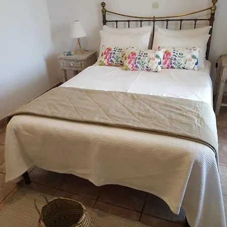 My Little Oda ve Kahvaltı Ermoupoli