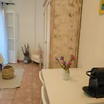 My Little לינה וארוחת בוקר 4*