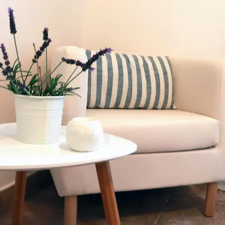 My Little Couette-café Ermoúpoli